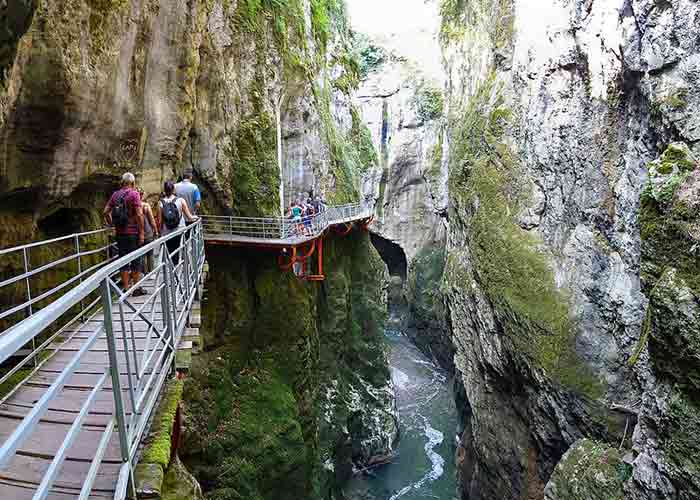 Passerelle des gorges du Fier