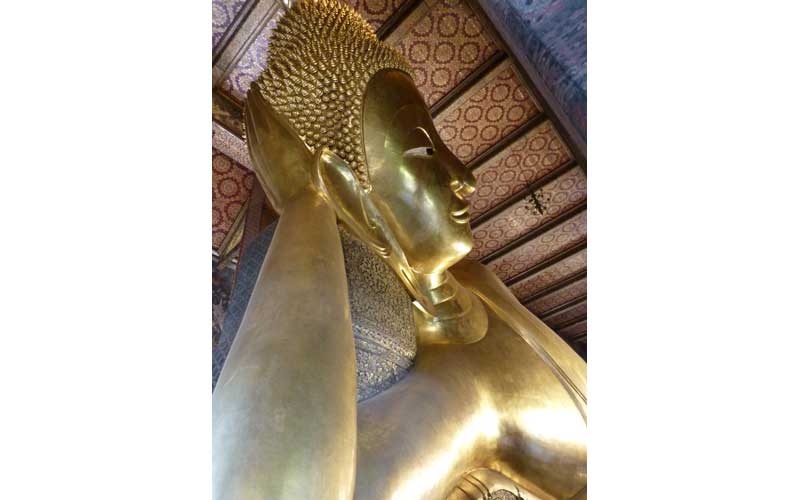 Vue du Bouddha couché du Wat Pho