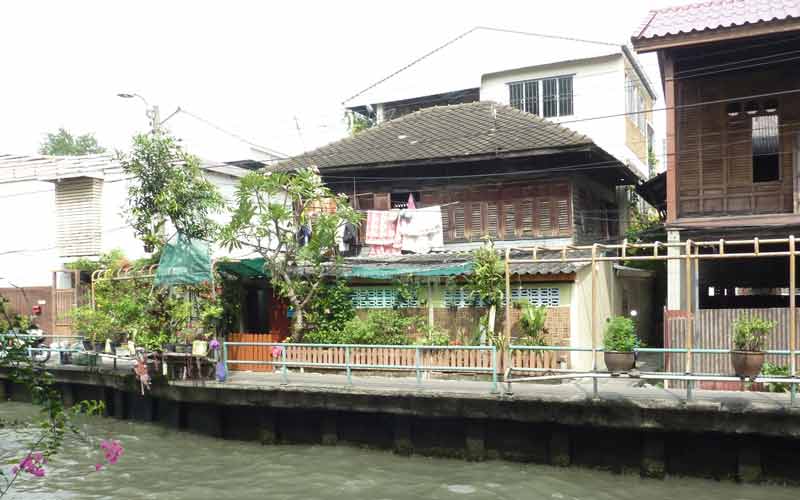 Maison au bord d'un khlong à Bangkok