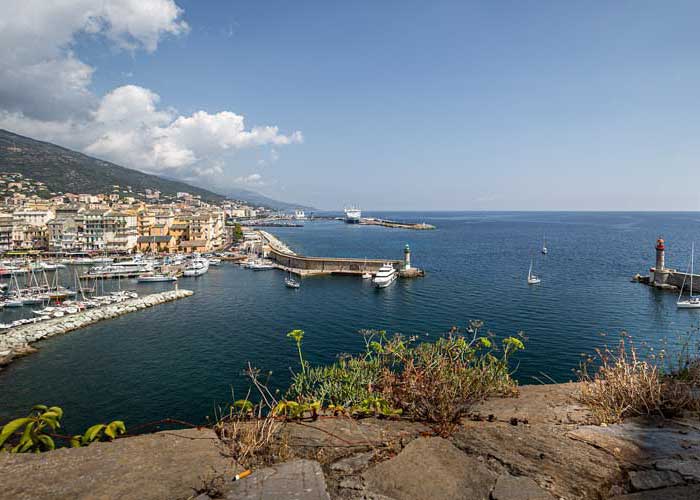 Vue sur le port de Bastia