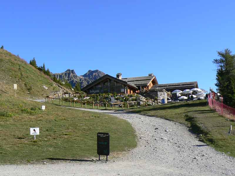 Bergerie de Planpraz au-dessus de Chamonix, point de départ de la randonnée vers le lac Cornu et les lacs Noirs
