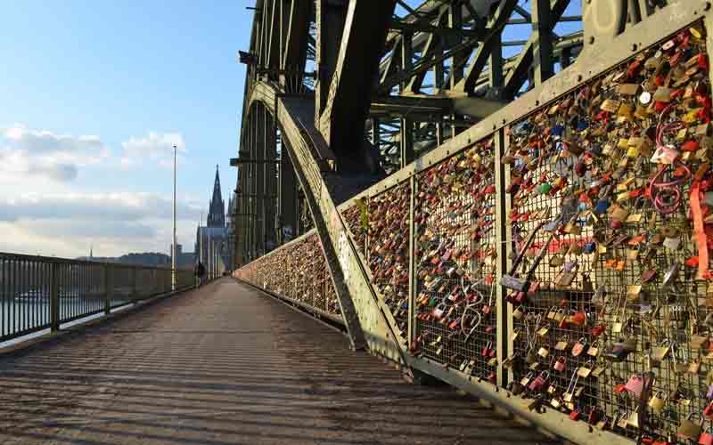 Pont Hohenzollern et ses cadenas d'amour