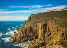 Falaises dans le Land’s End (littoral du sud-ouest de l’Angleterre)