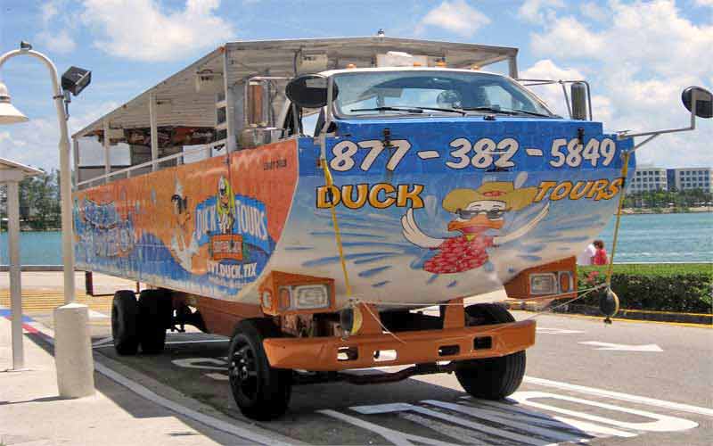 Duck Tours South Beach, moyen de locomotion qui va sur la route et sur l'eau