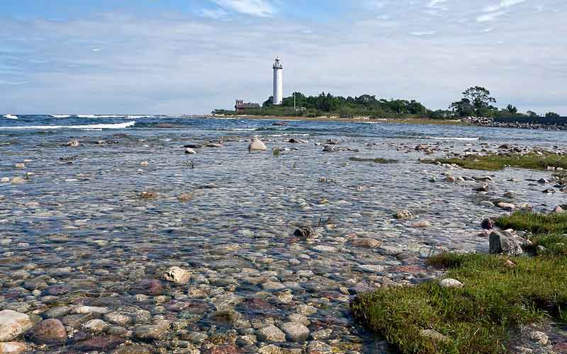 Vue sur le phare de Långe Erik à Byxelkrok, au nord de l'île d'Öland