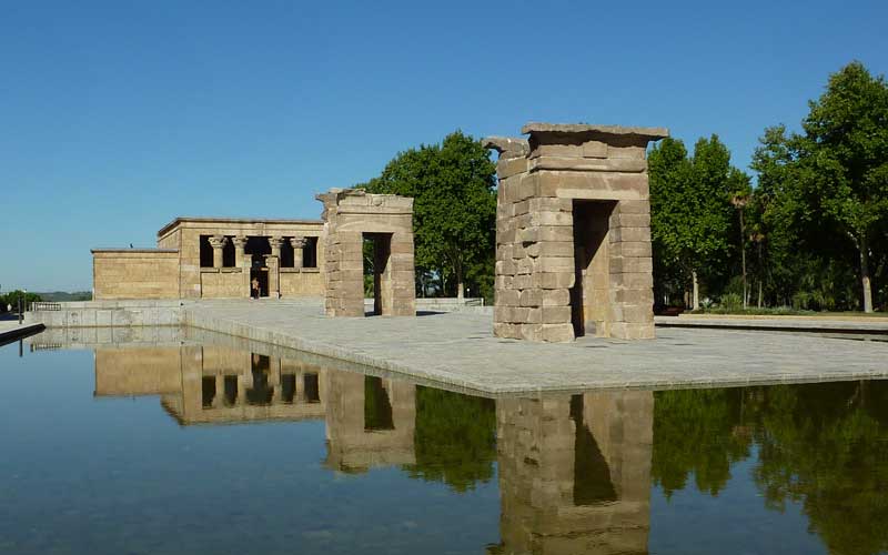 Extérieur du temple de Debod