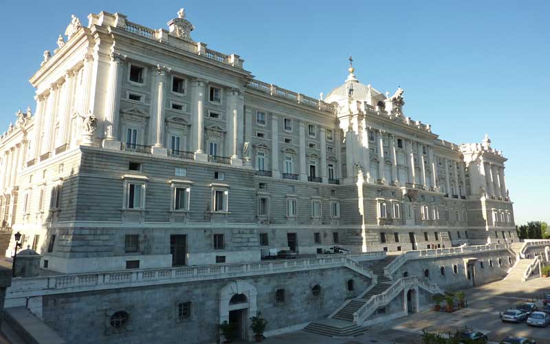 Palais royal de Madrid vu de derrière