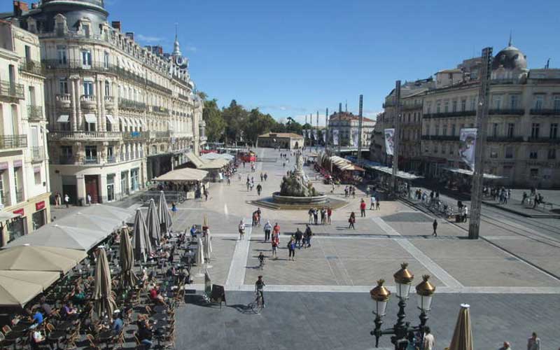 Vue sur la place de la Comédie depuis l'opéra Comédie