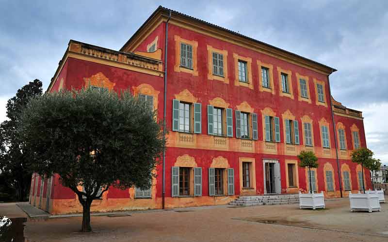 Façade du musée Matisse à Nice
