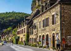 Maisons en pierre à La Roque-Gageac